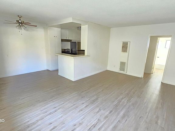 3rd image of 1515 Beloit Ave #B