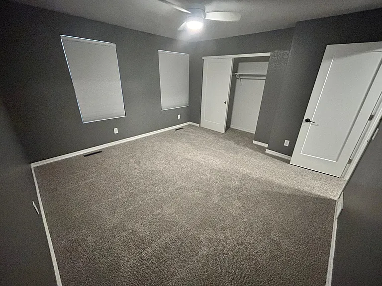 Master bedroom (3rd closet)
