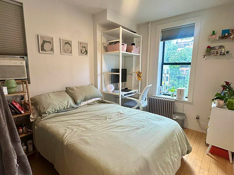 326 W 47th St #4B — Photo 1