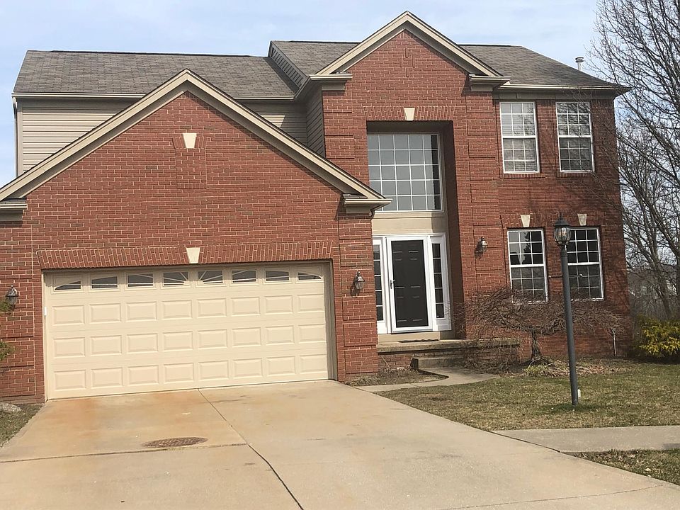 1st image of 582 Windham Ct
