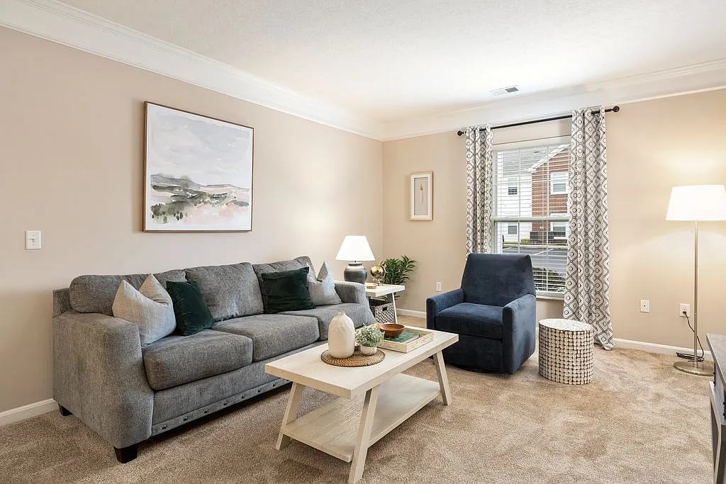 2 bed, 1130 sqft, $4,770 — Photo 3