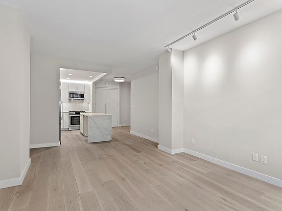 5th image of 188 E 70th St APT 5E