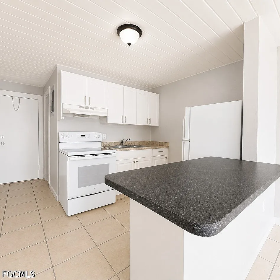 2 bed, 1.0 bath, 645 sqft, $1,095 — Photo 4