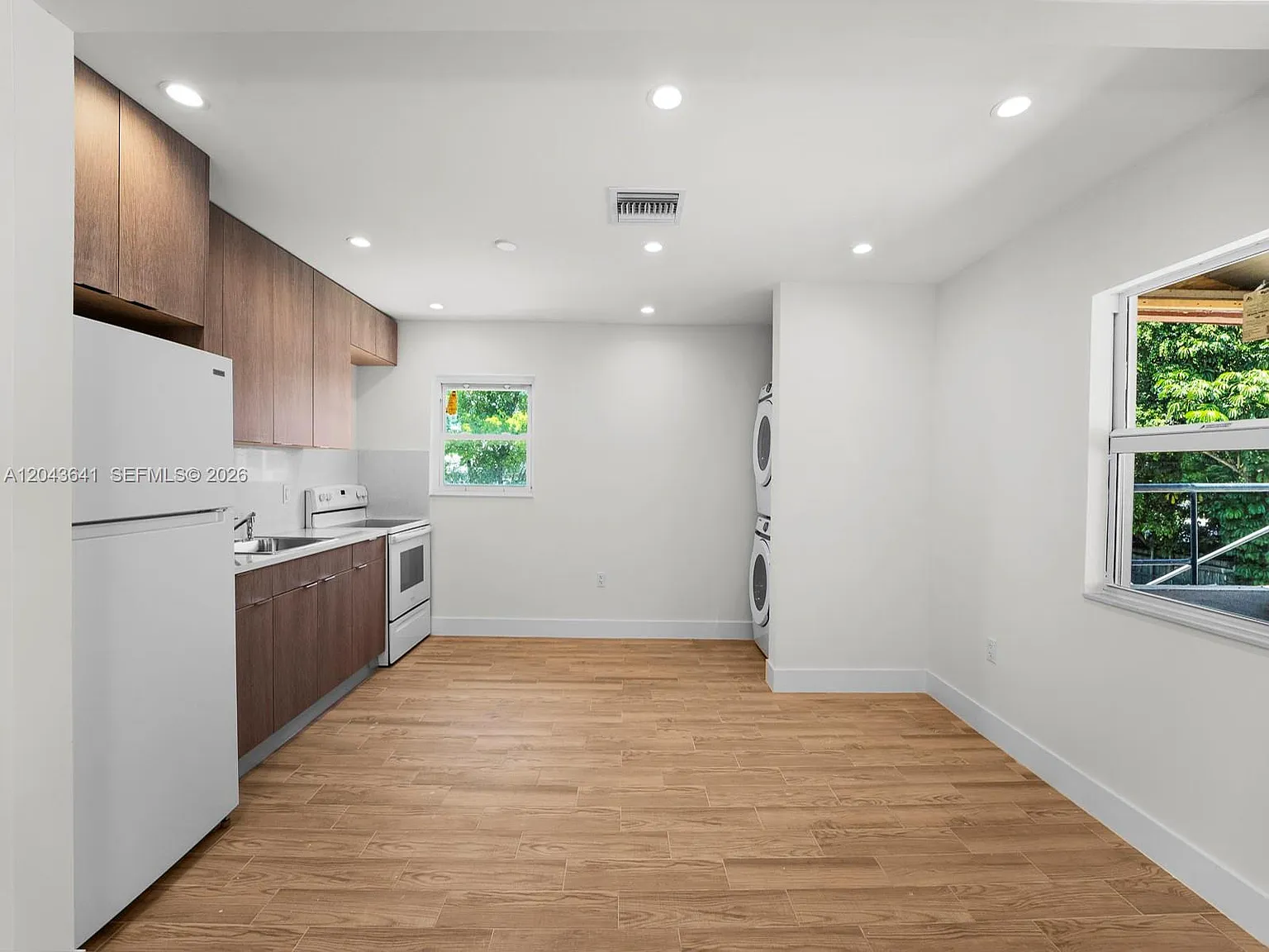 12th St Manors Sec 3 — Photo 3