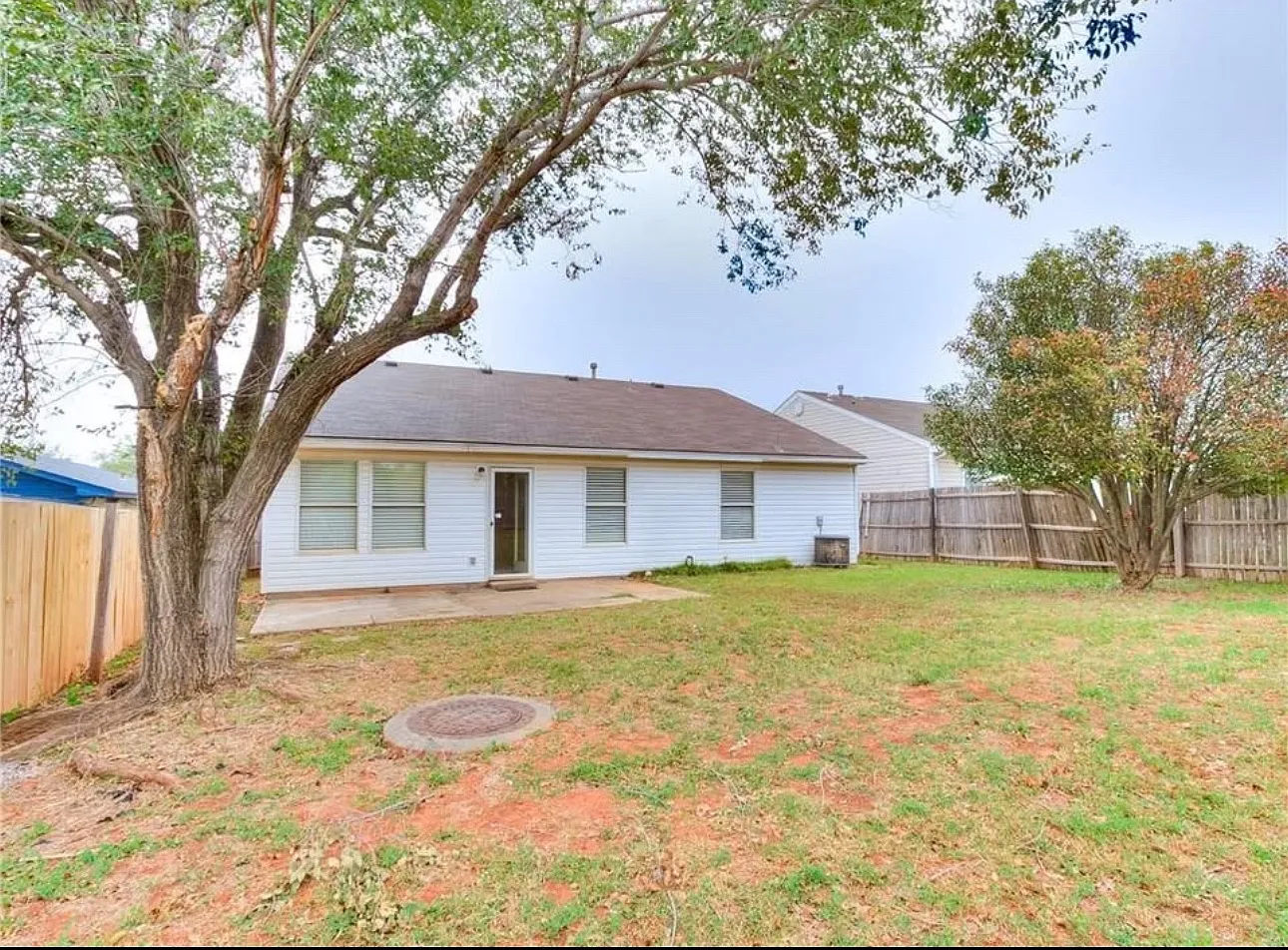 4 bed, 1455 sqft, $1,500 — Photo 2
