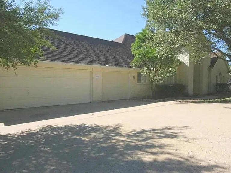9405 Ashton Rdg — Photo 2