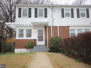 6926 University Dr, Alexandria, VA 22307