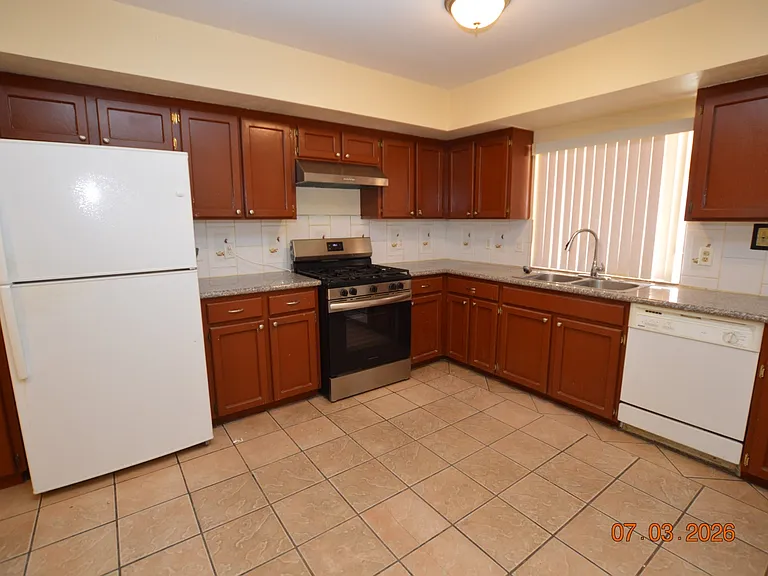 6845 Zamora Dr — Photo 7
