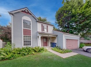 1311 Blue Ridge Pkwy, Algonquin, IL 60102