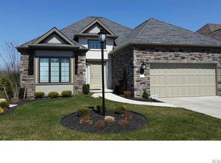 16 Harbridge Mnr, Buffalo, NY 14221