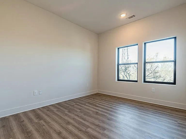 112 Rogers St NE #601 — Photo 15