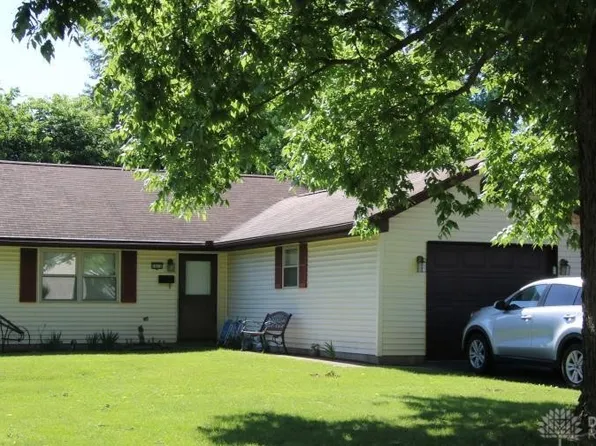 1014 Victoria Ave, Fairborn, OH 45324