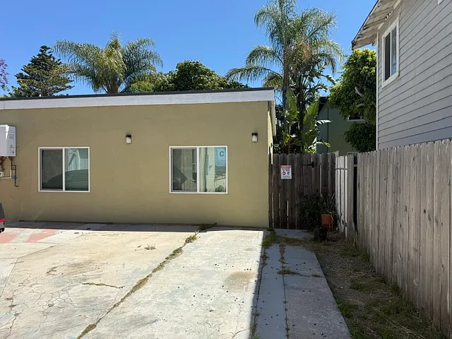 1112 S Ditmar St #3 — Photo 3