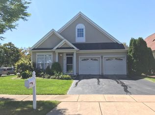 48 Globeflower Ln, West Windsor, NJ 08550