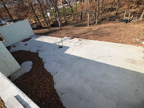 2nd image of 29014 Ironwood Dr