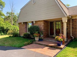 6518 Reigate Rd, Dayton, OH 45459