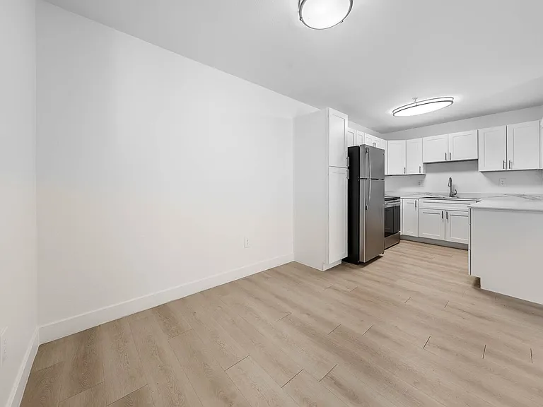 The Colony Apartments — Photo 5
