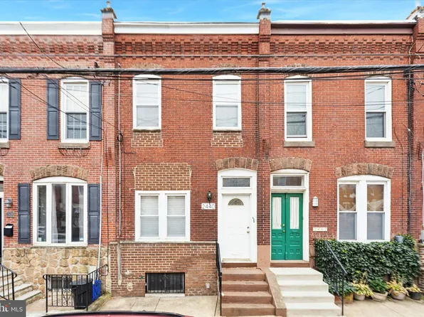 2440 Carpenter St, Philadelphia, PA 19146
