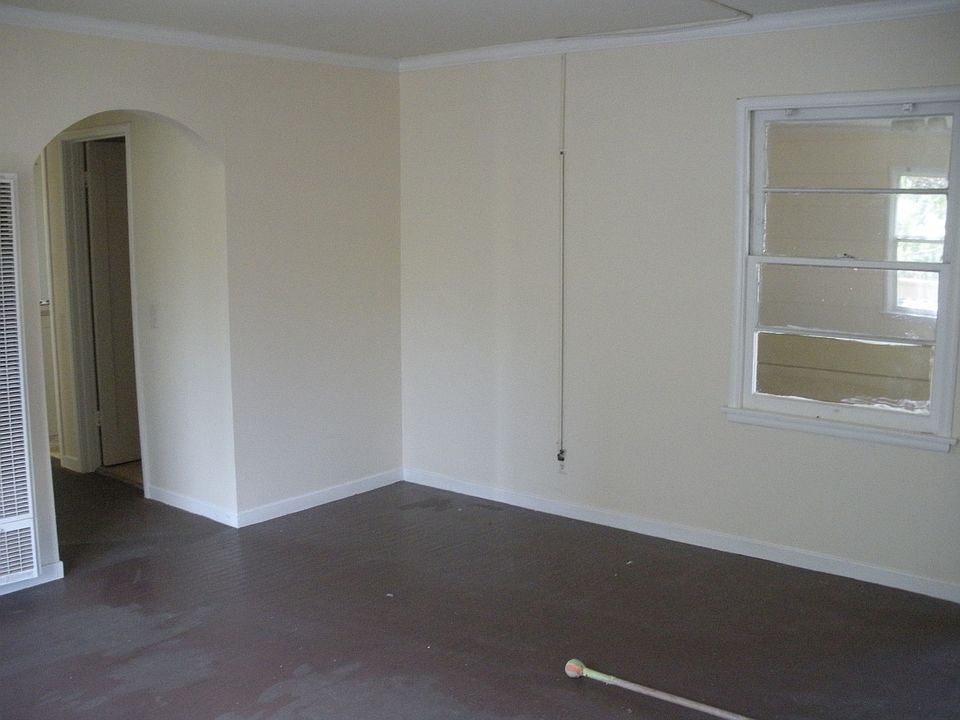 1st image of 1128 Douglas Ave APT 3