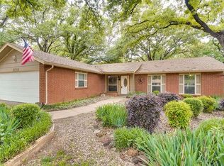 2805 Buffalo Dr, Arlington, TX 76013