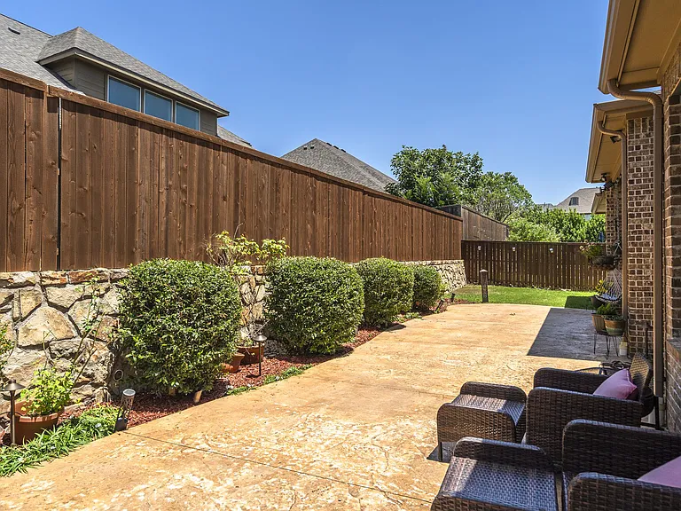1604 Woodrose Ct — Photo 45