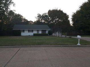 604 Greenbriar Dr, Keller, TX 76248