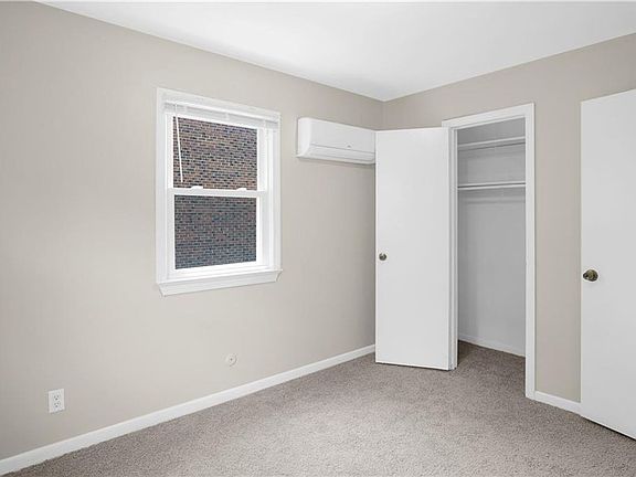 3rd image of 9522 Mason Creek Rd