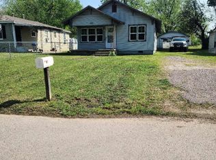 725 W 17th St, Ada, OK 74820