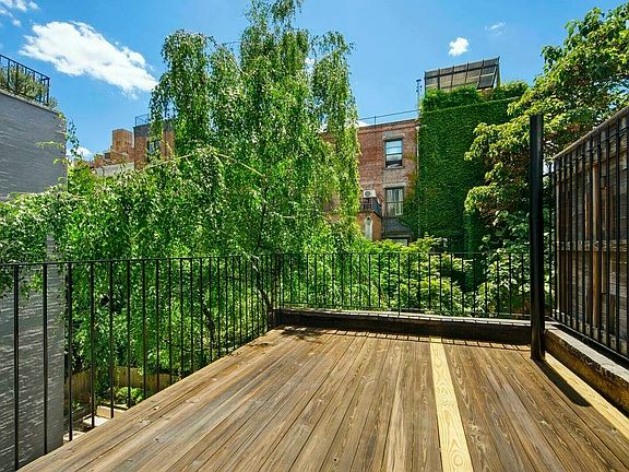 3rd image of 56 W 88th St #2