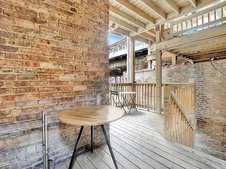 1004 W Dakin St #1 — Photo 9