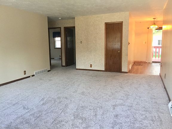 2nd image of 4824 Lorraine Ave