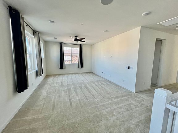 5th image of 2552 E Scarlett Ln