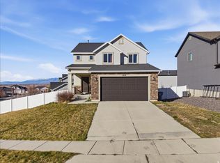 1218 N Moonlight Dr, Elk Ridge, UT 84651