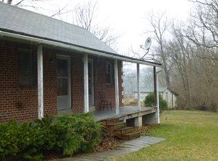 204 N Reamstown Rd, Denver, PA 17517