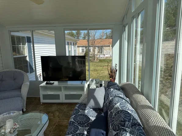 3705 Pheasant Ln, Middleboro, MA 02346