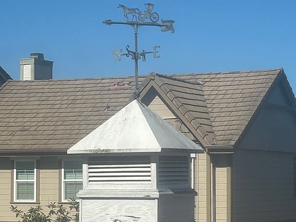 2nd image of 826 English Holly Ln