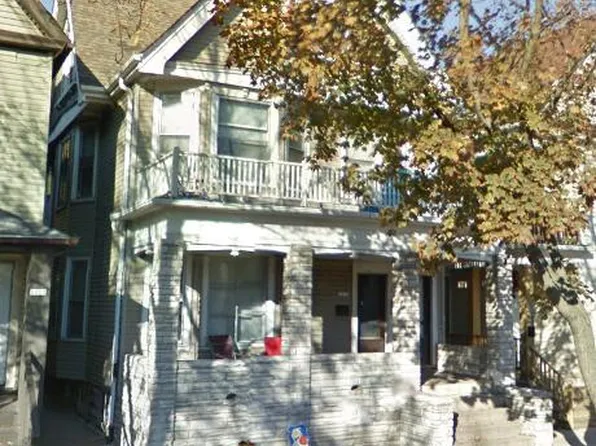 1215 S 18th St, Milwaukee, WI 53204