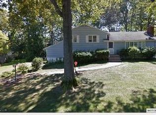 377 Creek Bed Rd, Mountainside, NJ 07092