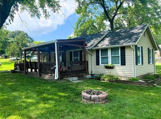802 E Gudgell Ave, Independence, MO 64055