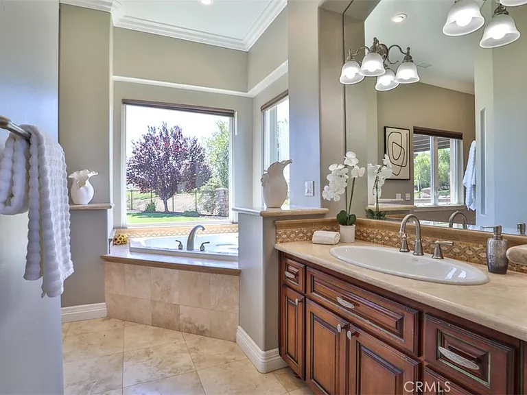 39520 Colleen Way — Photo 52