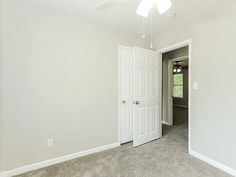 232 Glenvalley Ln NW — Photo 11