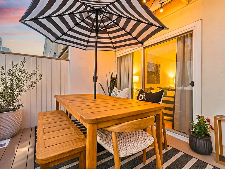 1311 La Palma St #7 — Photo 2