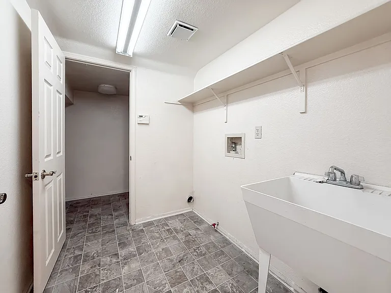 40041 Zamura Ct — Photo 37