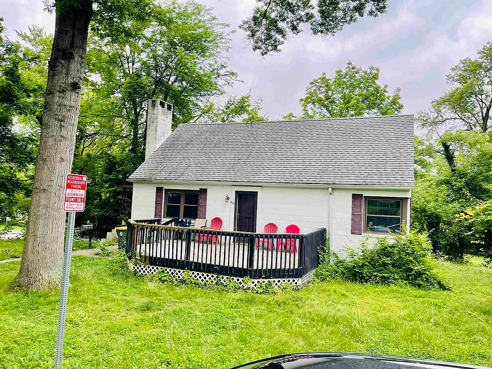417 S Swain Ave
