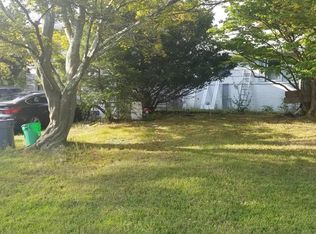 6 Ward Ln, Spring Valley, NY 10977