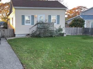 1396 E Forks Rd, Bay Shore, NY 11706