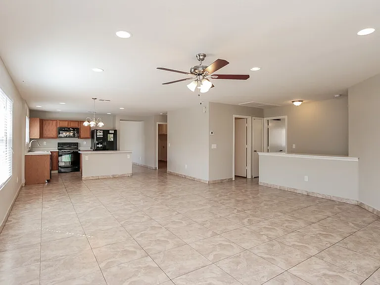 2768 W San Carlos Ln — Photo 4