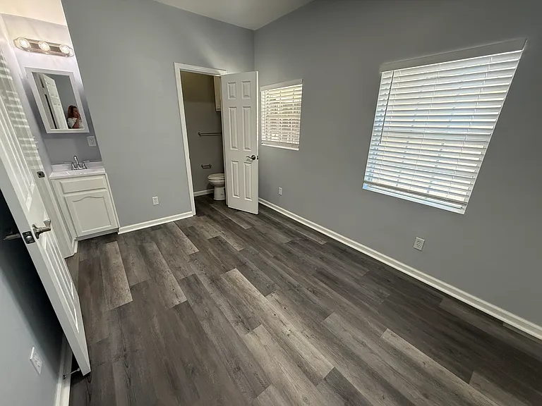 1032 S Normandie Ave #101 — Photo 18