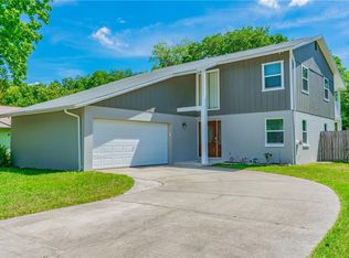 18423 Swan Lake Dr, Lutz, FL 33549