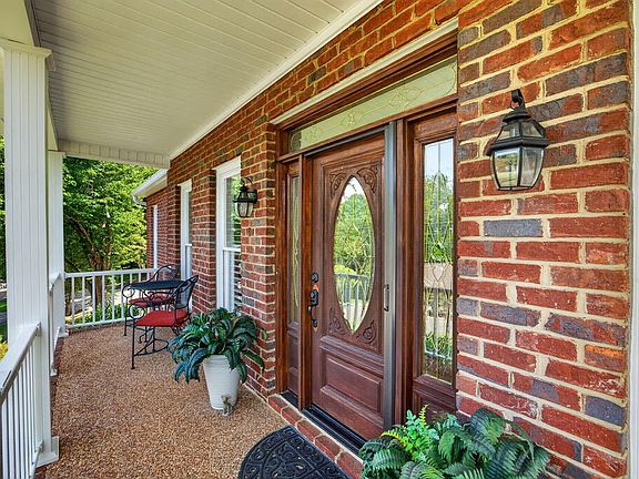 4th image of 1566 N Plantation Dr